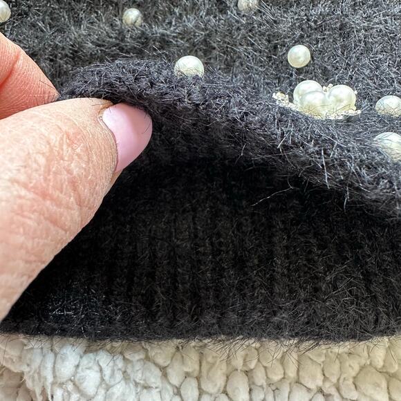 NWT! Black Pearl Bling One Size Fits Most Women’s Pom Pom Knit Beanie (K0077) - Picture 5 of 10